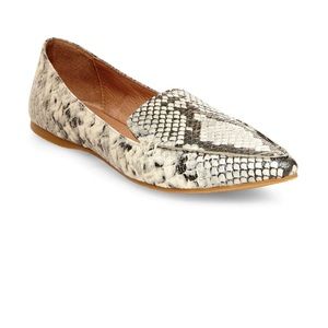 Steve Madden Feather Natural Exotic Flat Size 8.5